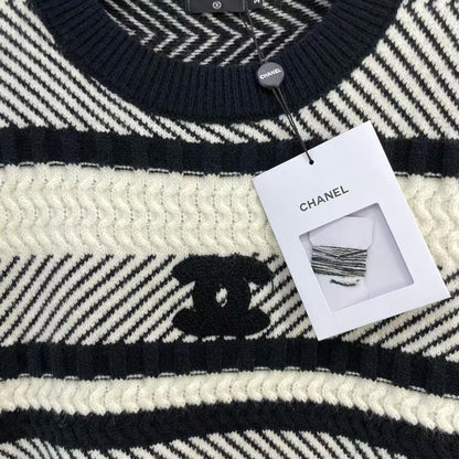 New logo contrast stripes fashionable loose sweater