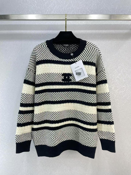 New logo contrast stripes fashionable loose sweater