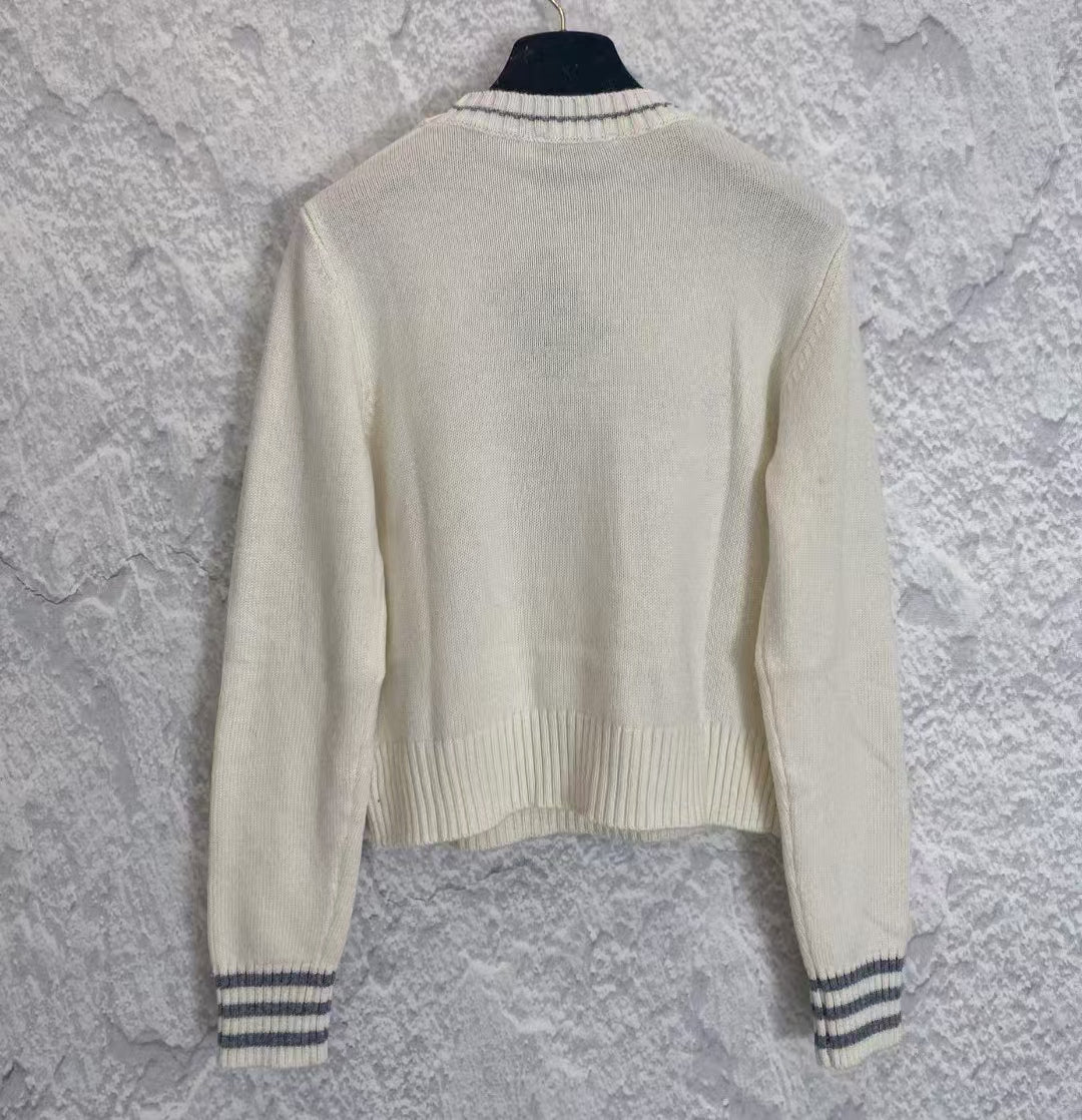 New long knitted sweatshirt