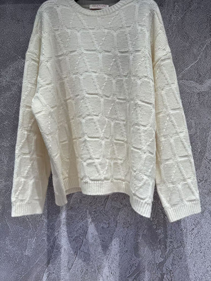 New embossed knitted long sleeves