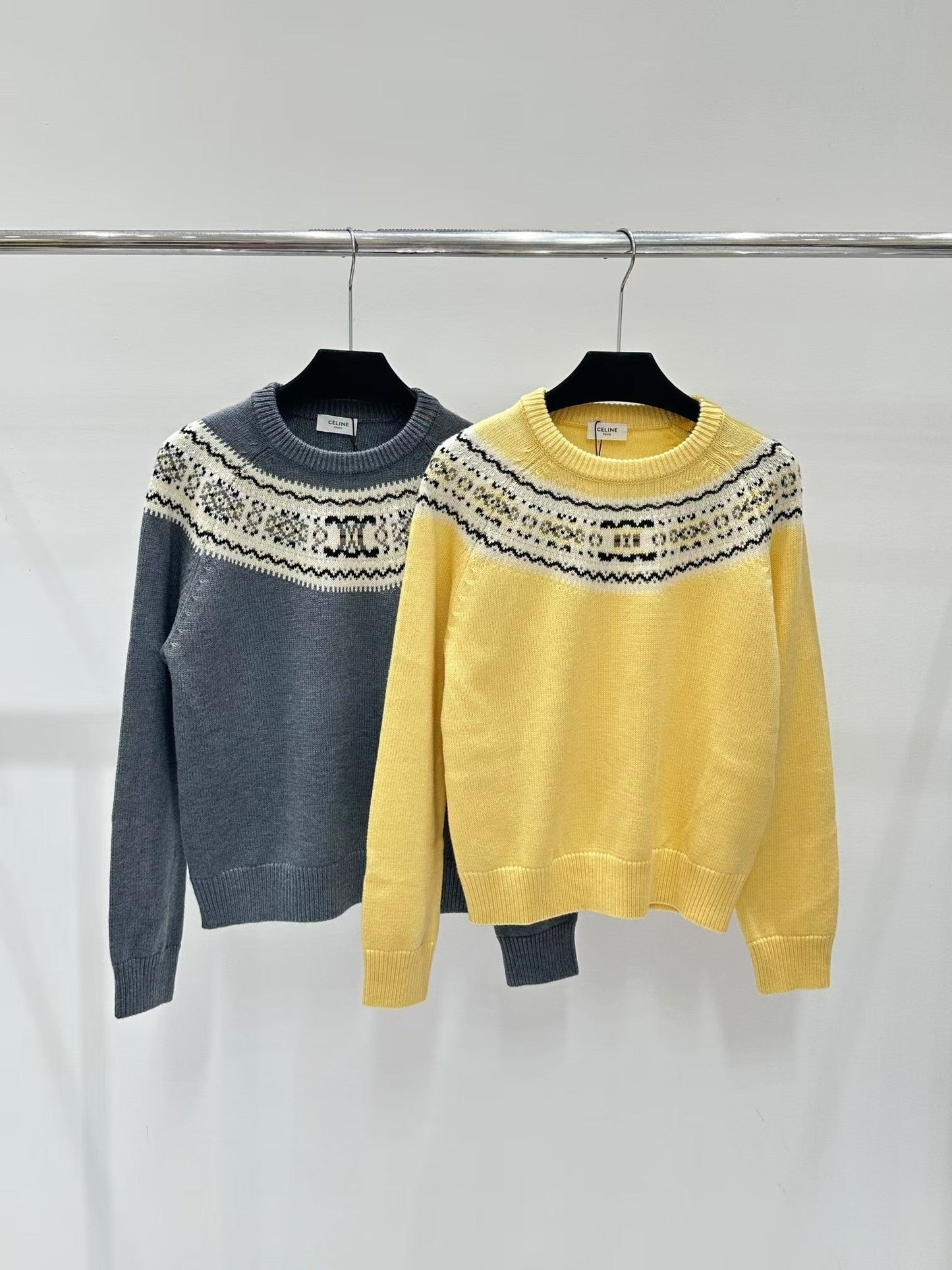 New contrast color logo pattern knitted long sleeve