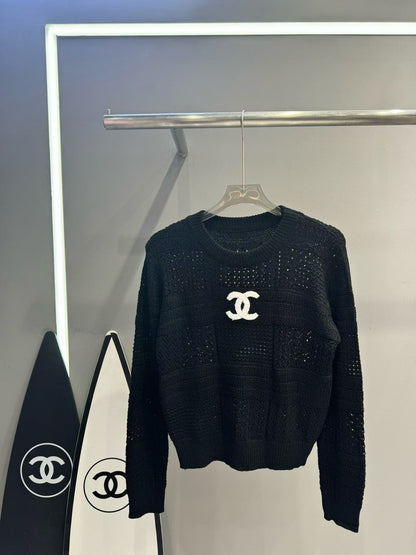 New Cut Out Logo Knit Sweater