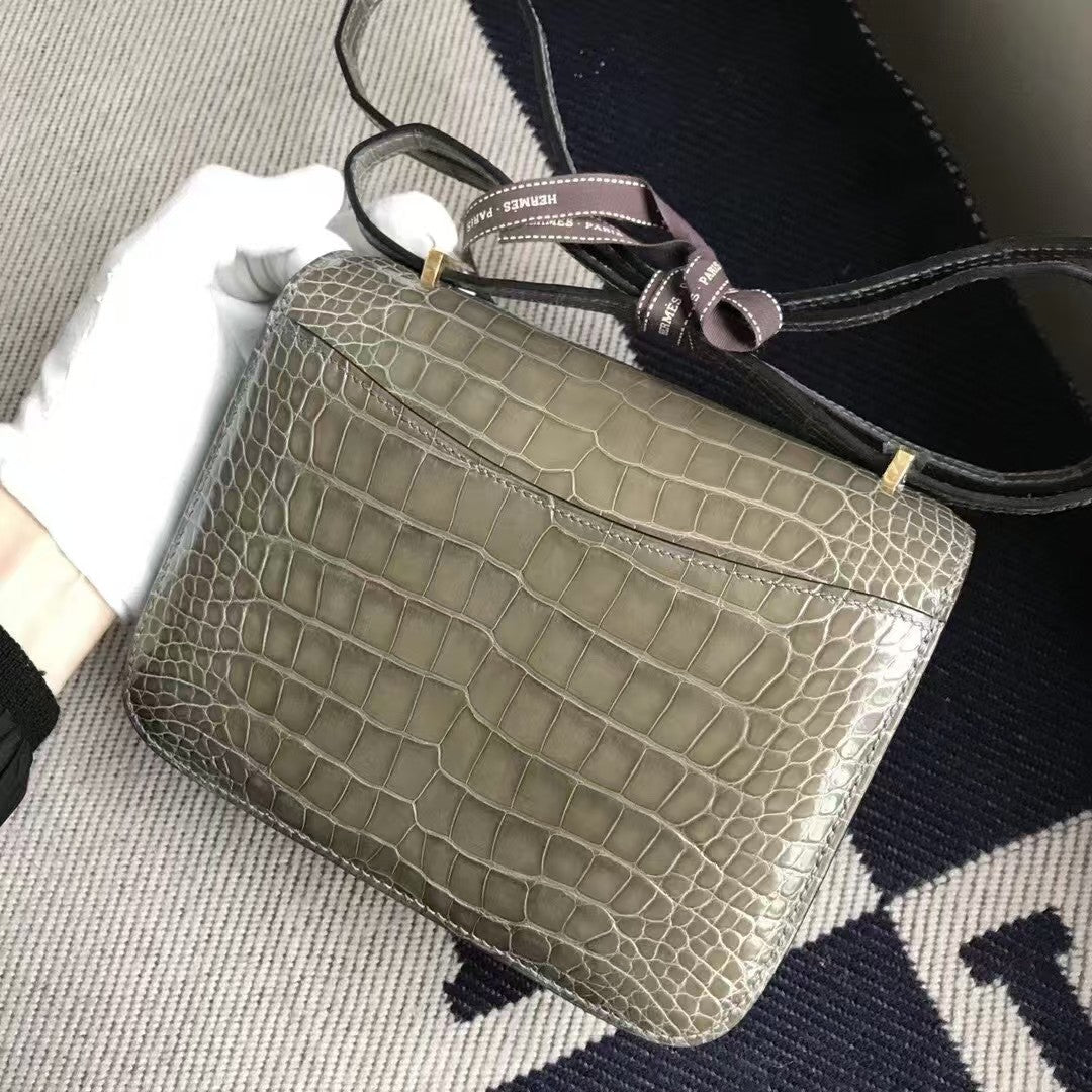 New crocodile leather small square bag（19CM*16CM*5CM）