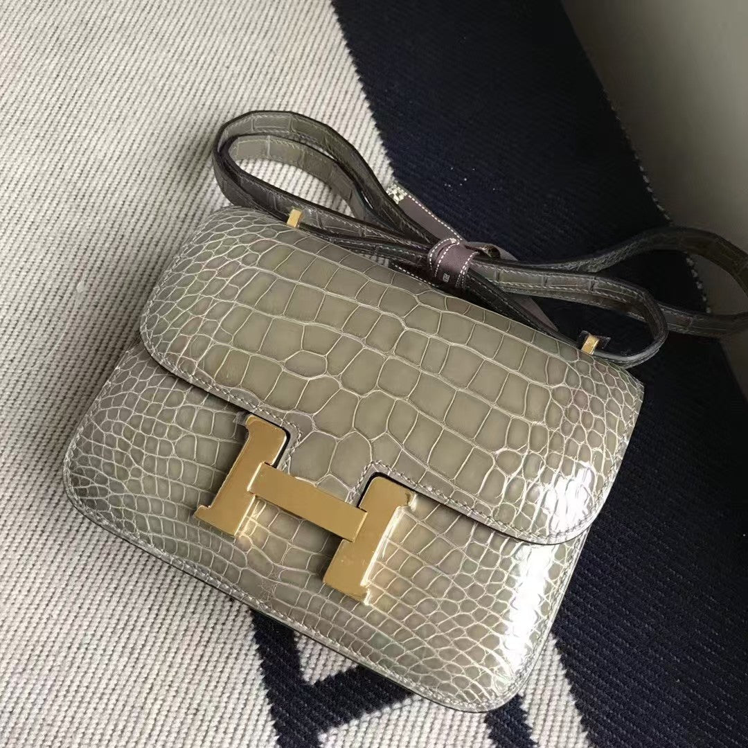 New crocodile leather small square bag（19CM*16CM*5CM）