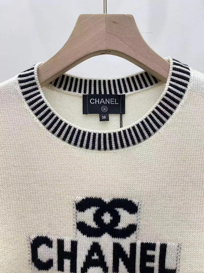 New logo knitted crewneck sweater