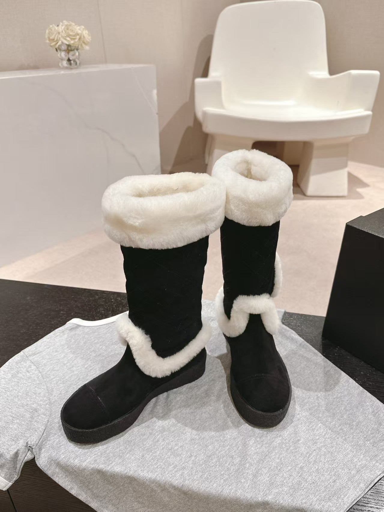 New Logo Plush Boots