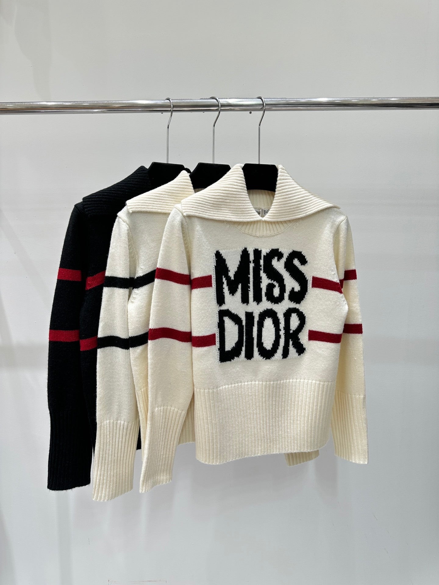 DIO Contrast jacquard lapel knitted sweater