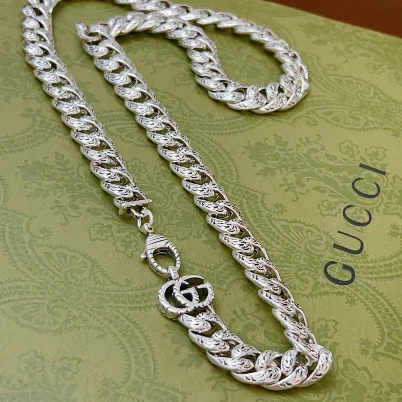 GUCC NECKLACE