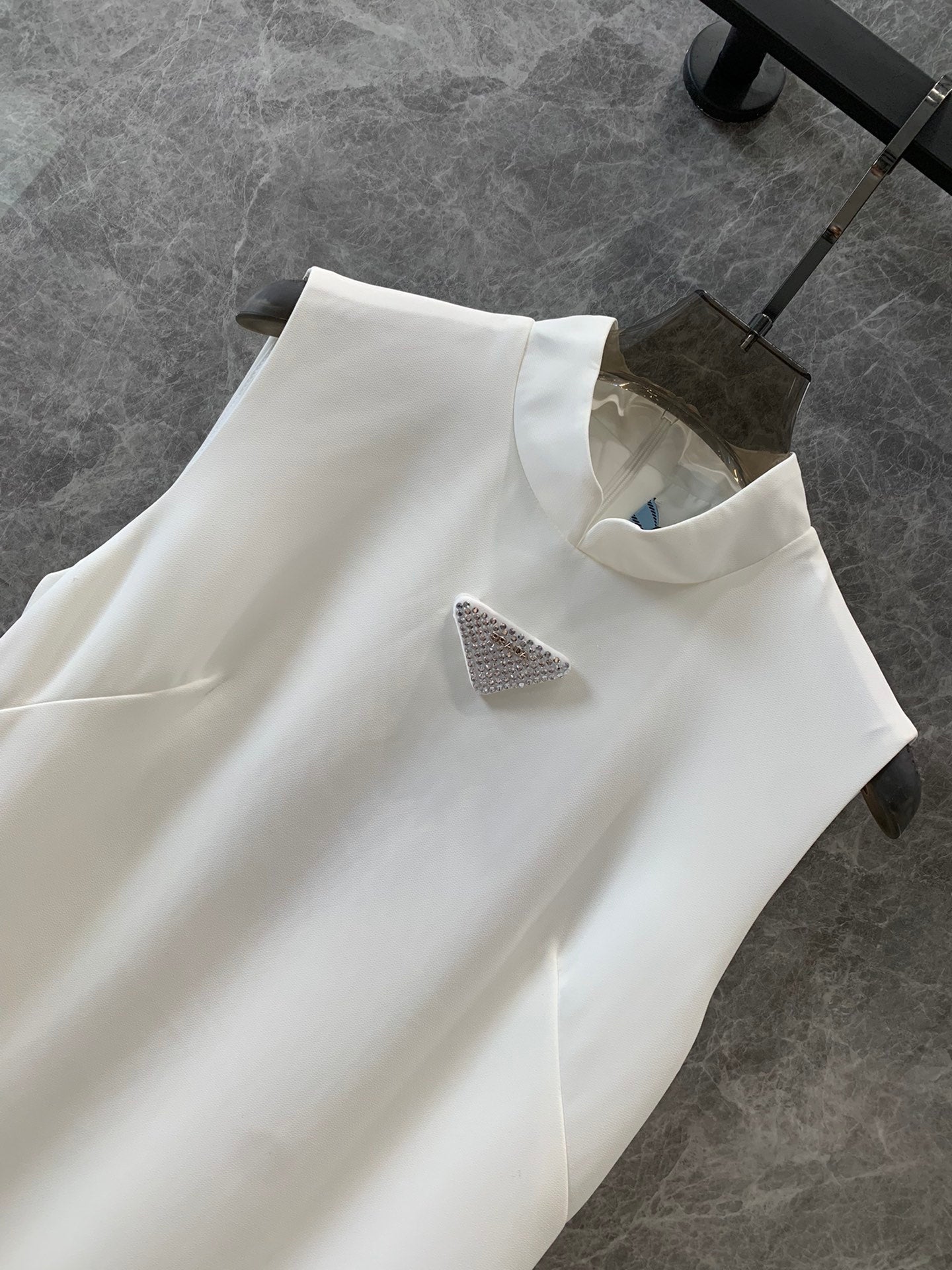 New simple stand collar dress