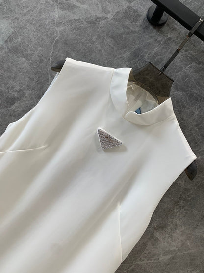 New simple stand collar dress