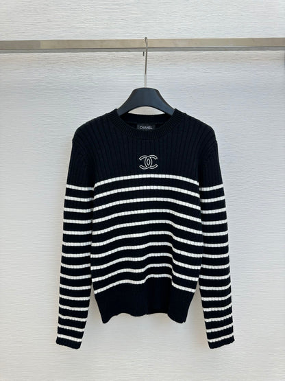 New contrast stripe logo knit long sleeve