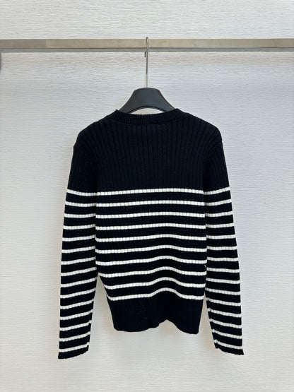 New contrast stripe logo knit long sleeve