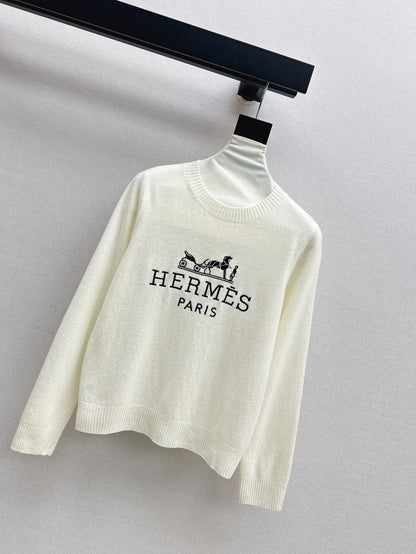 New round neck letter embroidered sweater