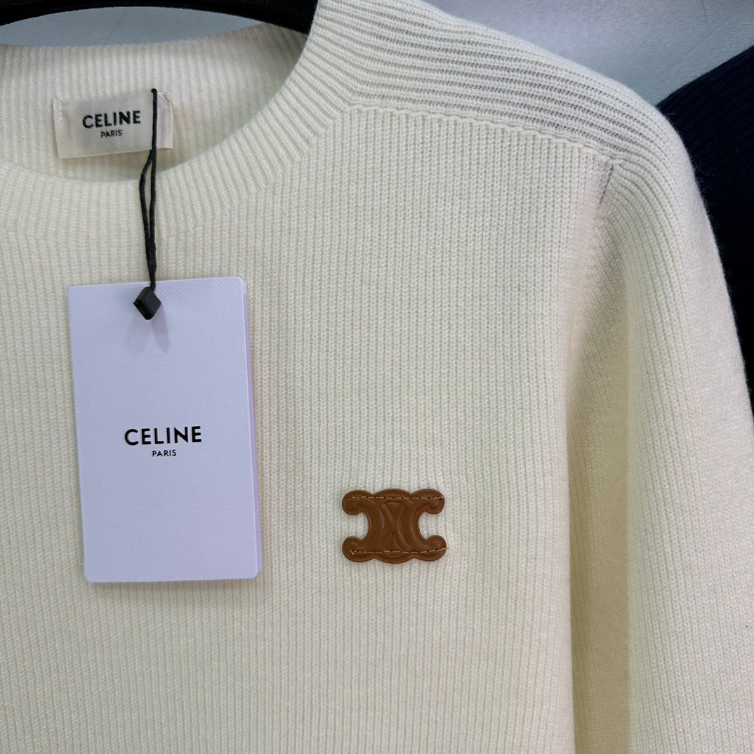 New crew neck logo cashmere sweater