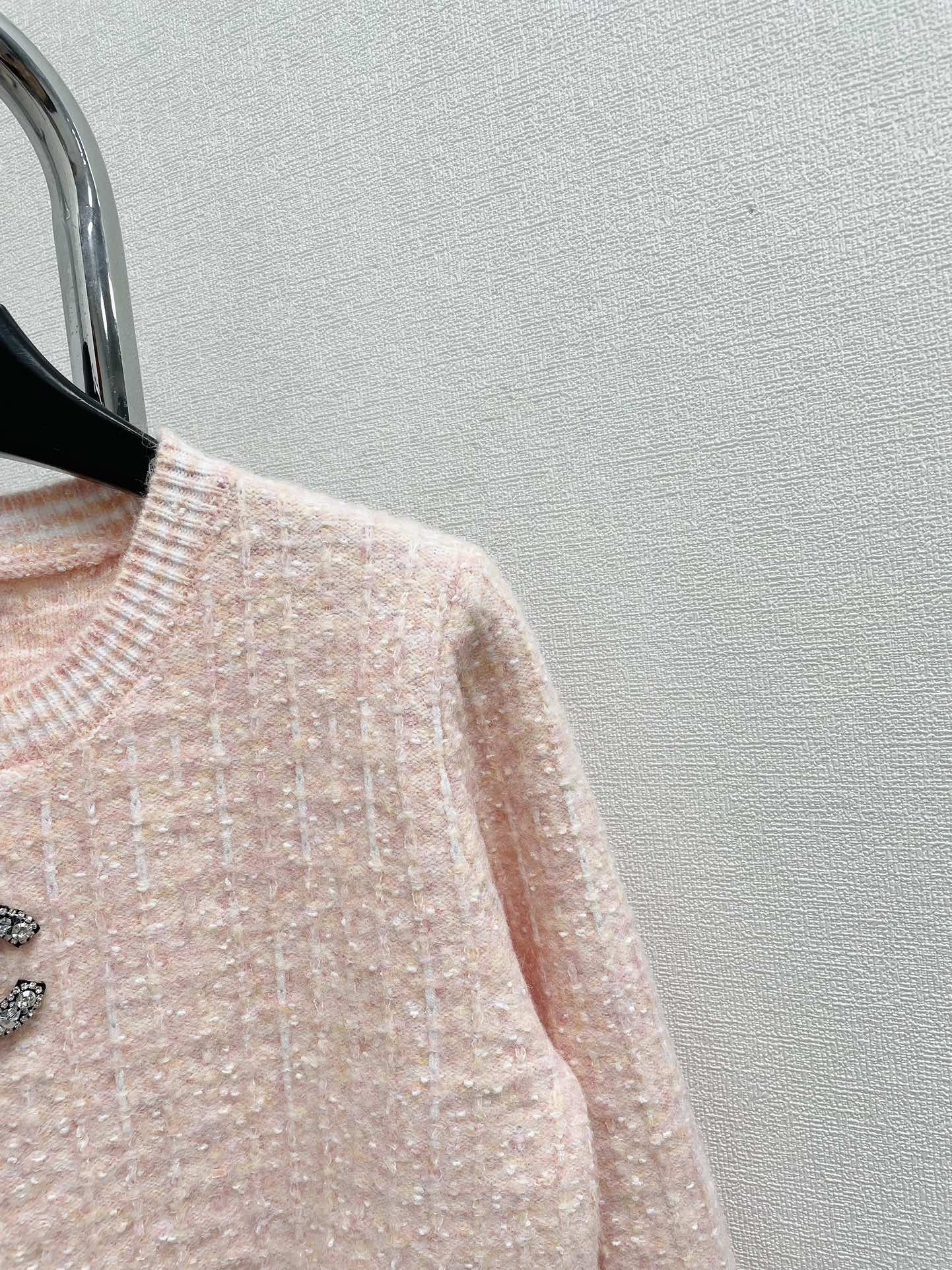 New Round Neck Logo Rhinestone Sweater