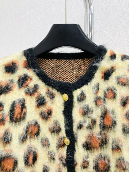 New Leopard Print Round Neck Knit Cardigan