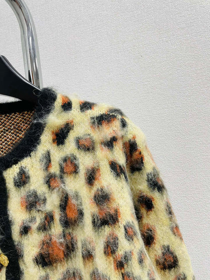 New Leopard Print Round Neck Knit Cardigan