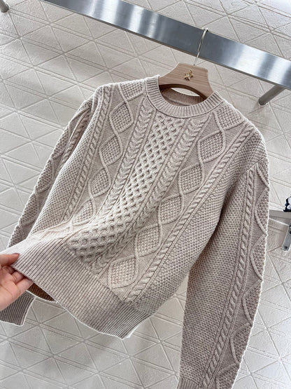 New round neck twisted pullover sweater