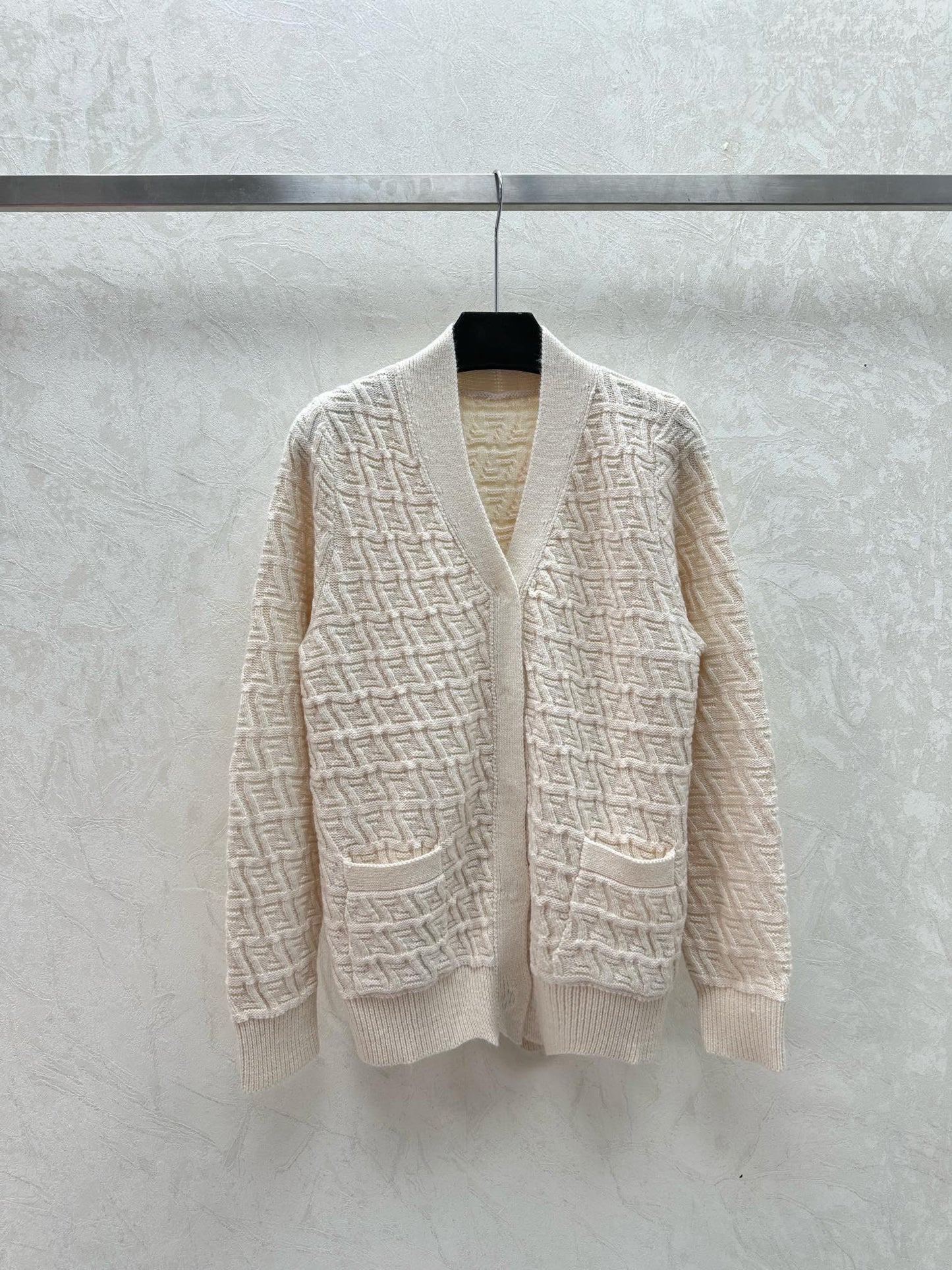 Letter F 3D embossed jacquard knitted V-neck double pocket cardigan