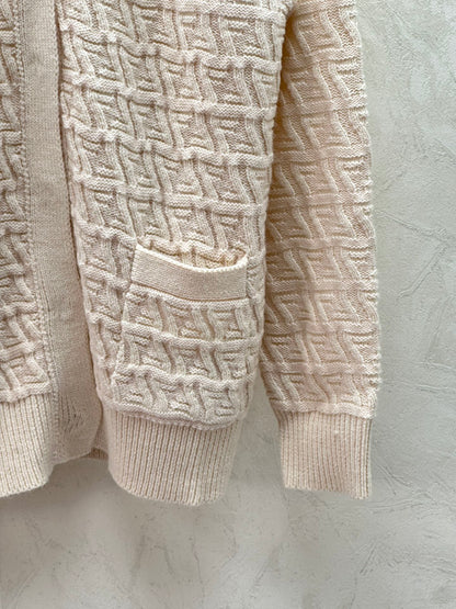 Letter F 3D embossed jacquard knitted V-neck double pocket cardigan